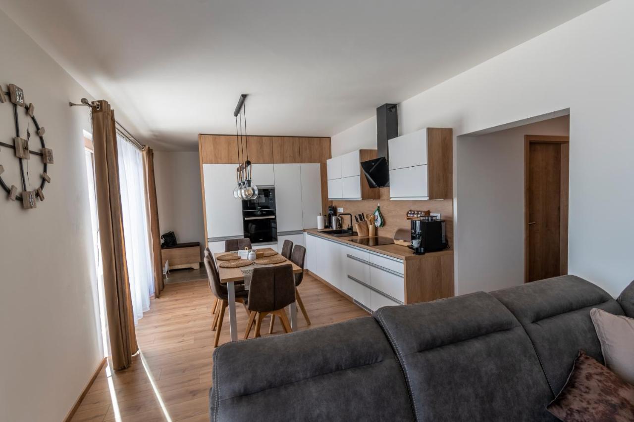 Apartman Jesienka, Hillside Dolny Kubin Exterior photo